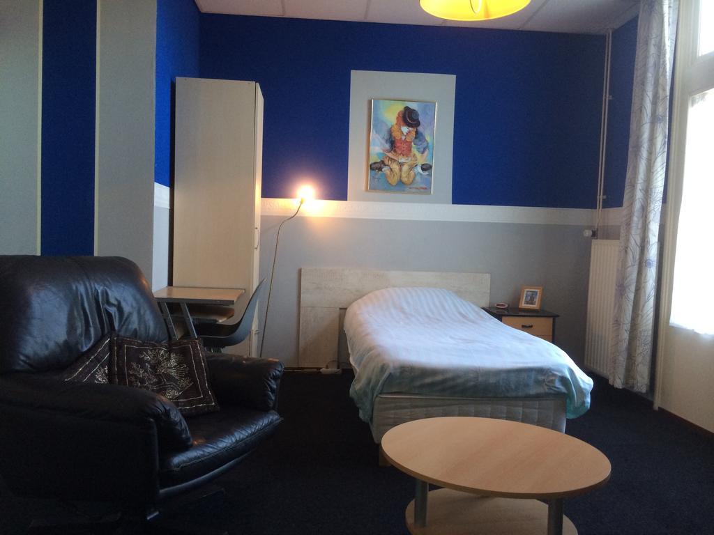 Hotel De Blauwe Vogel Bergen op Zoom Zimmer foto